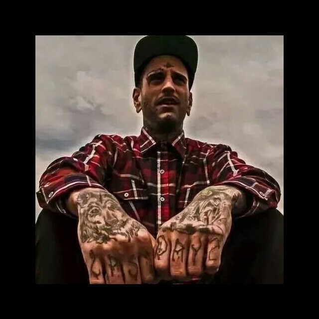 白墨【鬼畜歌曲】老司机带带我(云南山歌)收藏