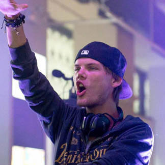 狼颜-为万宁莎啦啦娱乐独家打造全百大电音串