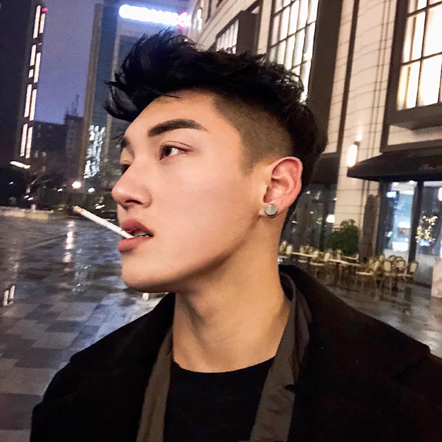 小友阿谁~ 四块五的妞 (DJ女生版)咕嘟