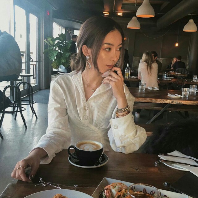 陈国并【社会语录】先穿袜子再穿鞋先当孙子再