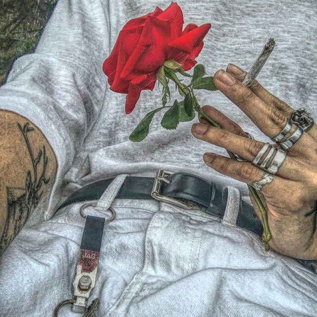 社会你扎总丿 【经典语录】如果我们牵手的话